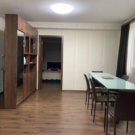 City Center Apart Hotel Tbilisi Bagian luar foto